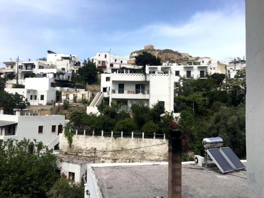 Μονοκατοικία Με Θέα Τη Χώρα Skyros Exterior photo