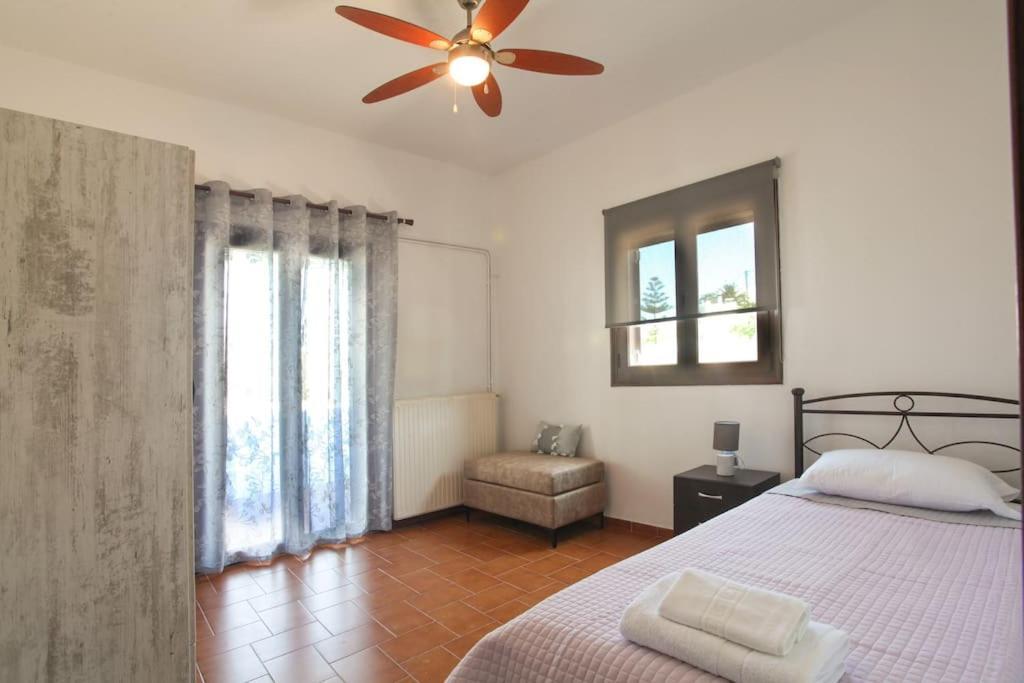 Μονοκατοικία Με Θέα Τη Χώρα Skyros Exterior photo